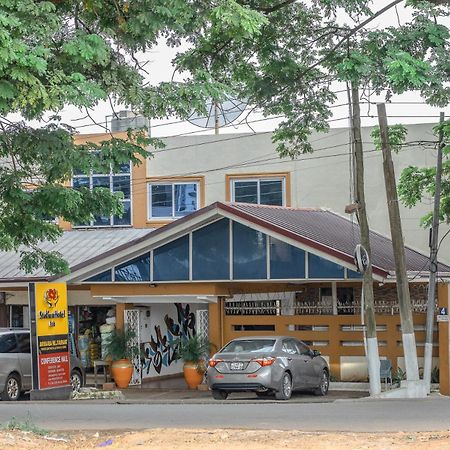 Stadium Hotel Kumasi Extérieur photo