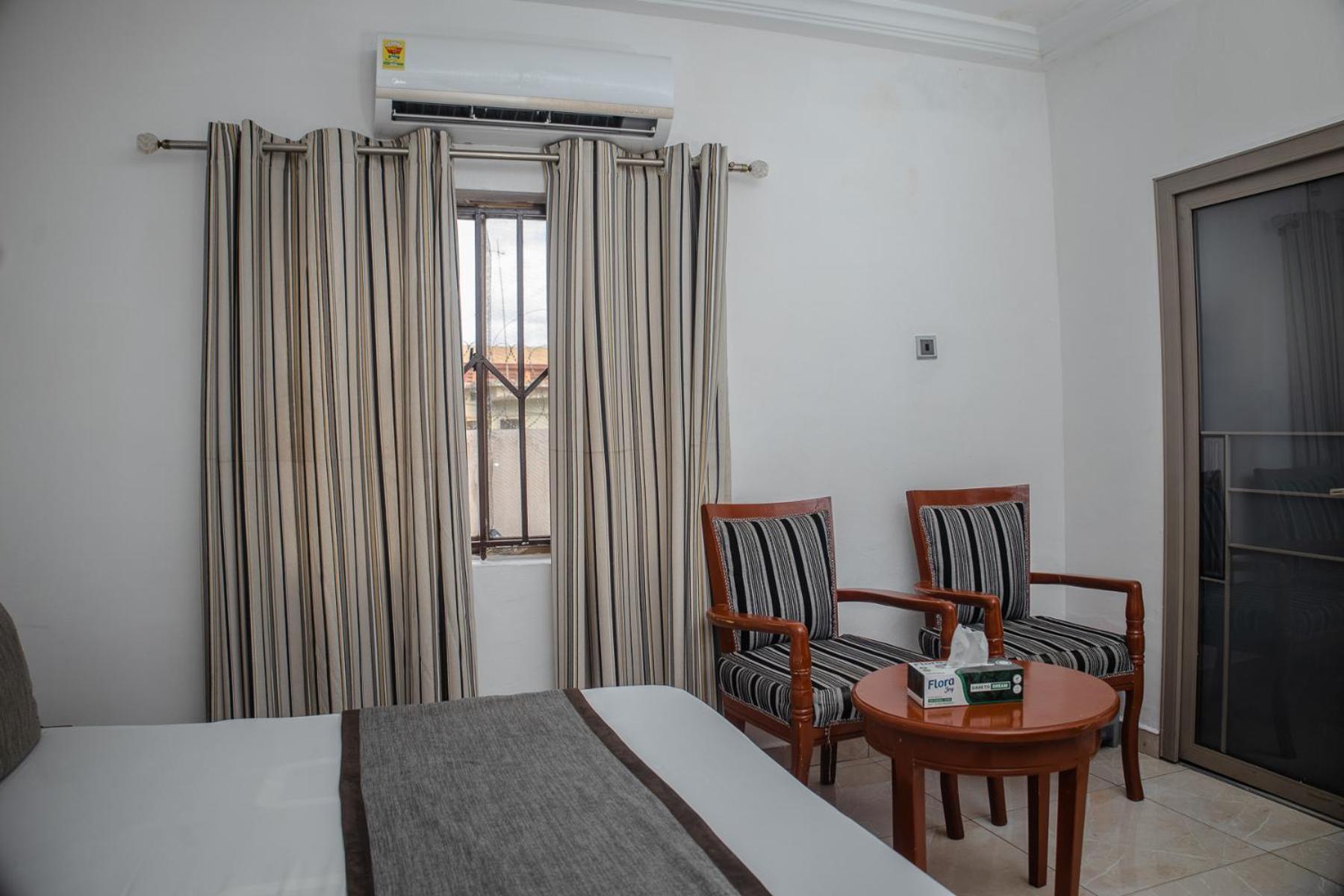 Stadium Hotel Kumasi Extérieur photo