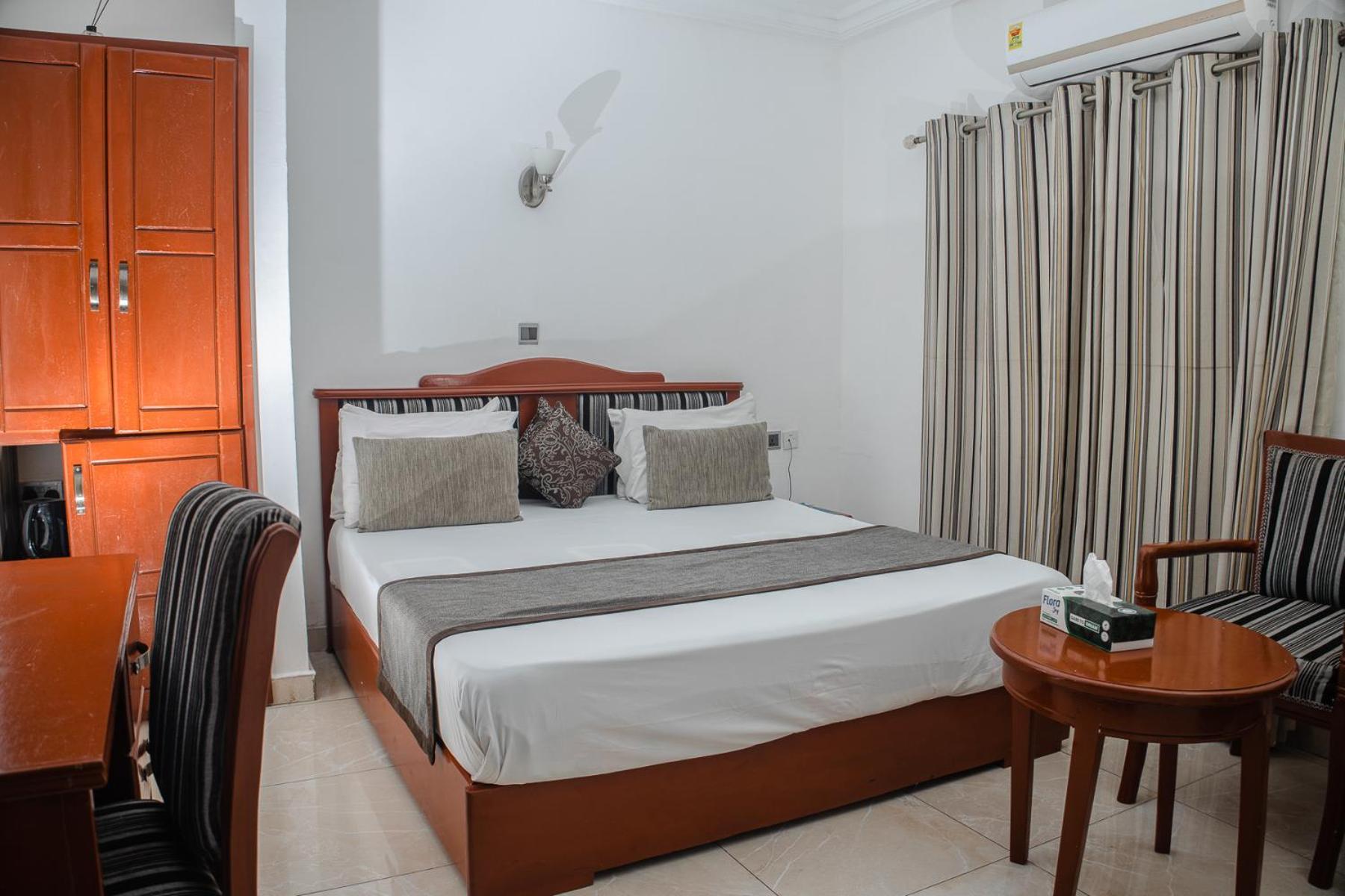 Stadium Hotel Kumasi Extérieur photo