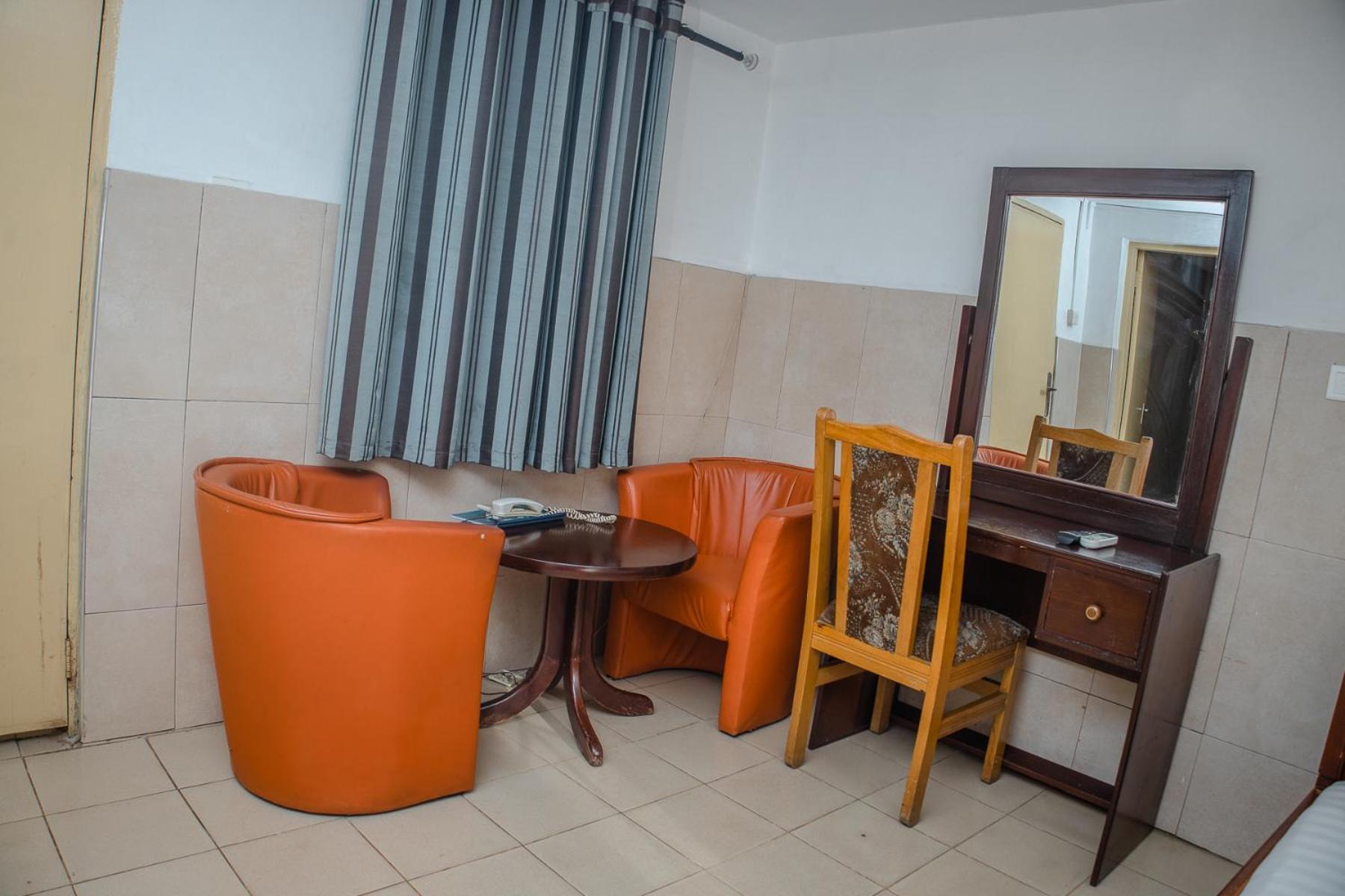 Stadium Hotel Kumasi Extérieur photo