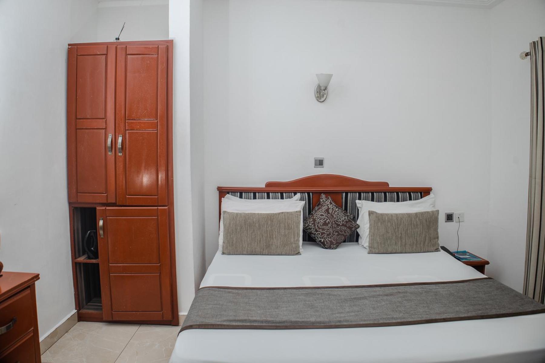 Stadium Hotel Kumasi Extérieur photo